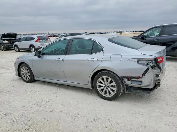 4T1B11HK8KU778958 2019 TOYOTA CAMRY - Image 2