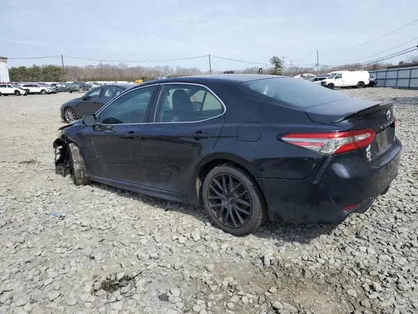 4T1B11HK8KU779964 2019 TOYOTA CAMRY - Image 2
