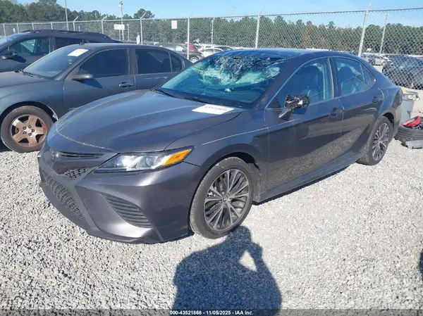 4T1B11HK8KU780094 2019 TOYOTA CAMRY - Image 2