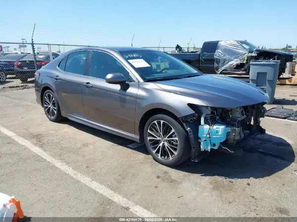 4T1B11HK8KU780550 2019 TOYOTA CAMRY - Image 1