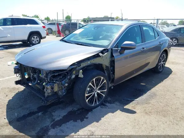 4T1B11HK8KU780550 2019 TOYOTA CAMRY - Image 2