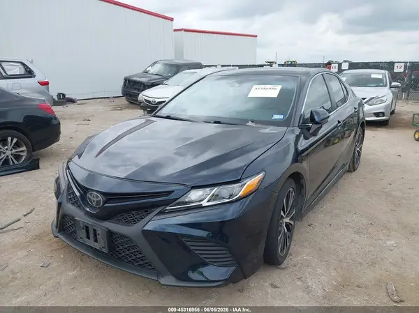 4T1B11HK8KU781617 2019 TOYOTA CAMRY - Image 2