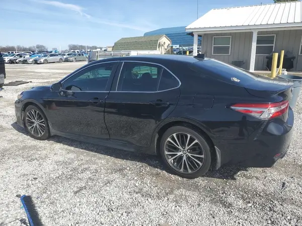 4T1B11HK8KU783383 2019 TOYOTA CAMRY - Image 2