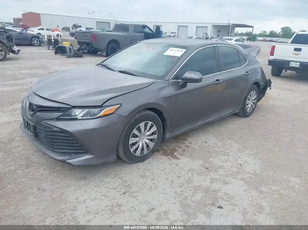 4T1B11HK8KU783612 2019 TOYOTA CAMRY - Image 2