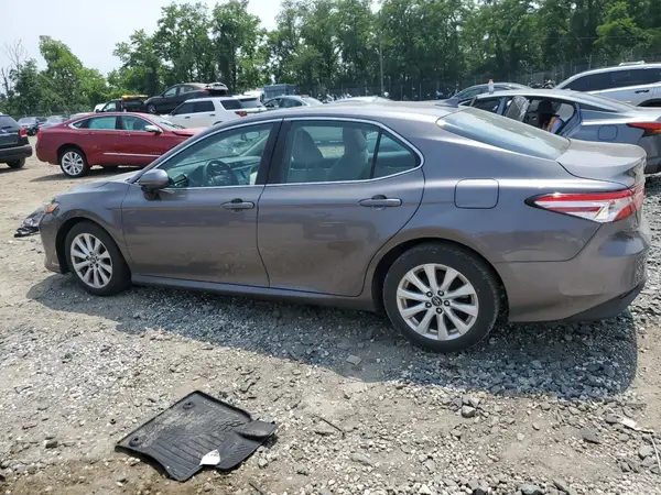 4T1B11HK8KU785120 2019 TOYOTA CAMRY - Image 2