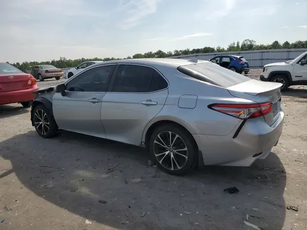 4T1B11HK8KU785828 2019 TOYOTA CAMRY - Image 2