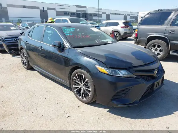 4T1B11HK8KU788583 2019 TOYOTA CAMRY - Image 1
