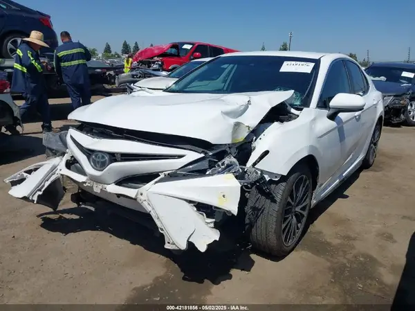 4T1B11HK8KU789264 2019 TOYOTA CAMRY - Image 2