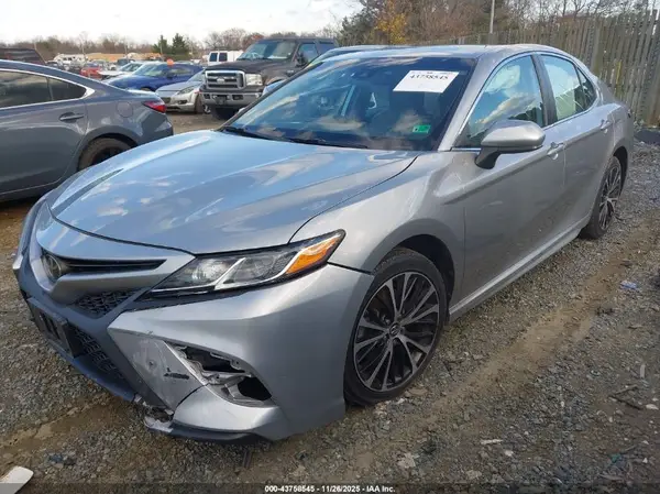 4T1B11HK8KU790284 2019 TOYOTA CAMRY - Image 2