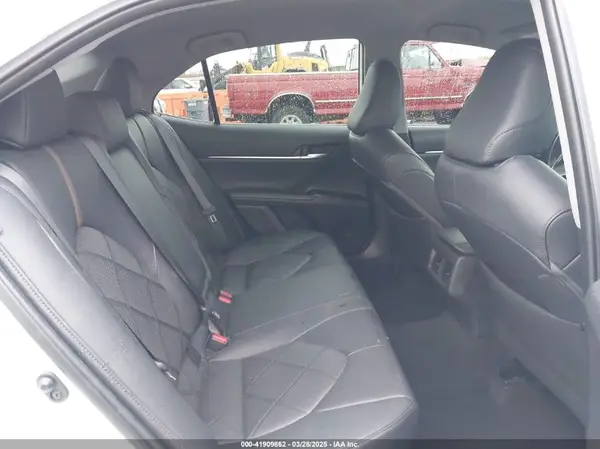 4T1B11HK8KU792214 2019 TOYOTA CAMRY - Image 8