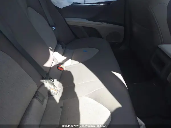 4T1B11HK8KU792519 2019 TOYOTA CAMRY - Image 8