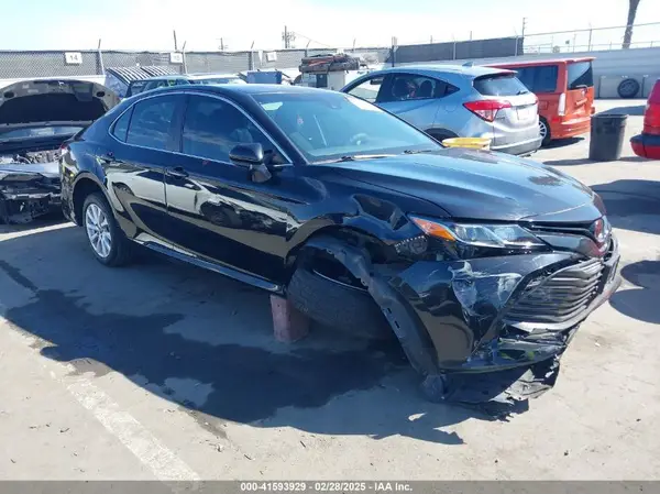 4T1B11HK8KU793850 2019 TOYOTA CAMRY - Image 1