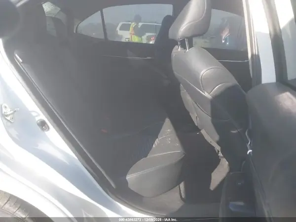 4T1B11HK8KU794562 2019 TOYOTA CAMRY - Image 8