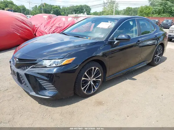 4T1B11HK8KU795713 2019 TOYOTA CAMRY - Image 2