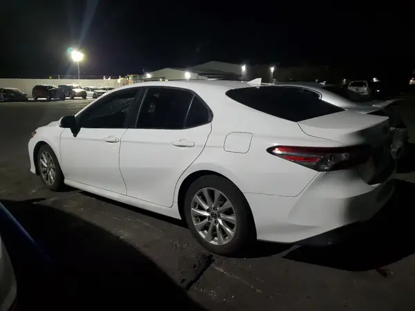 4T1B11HK8KU795985 2019 TOYOTA CAMRY - Image 2