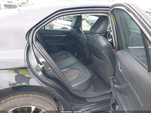 4T1B11HK8KU796411 2019 TOYOTA CAMRY - Image 8