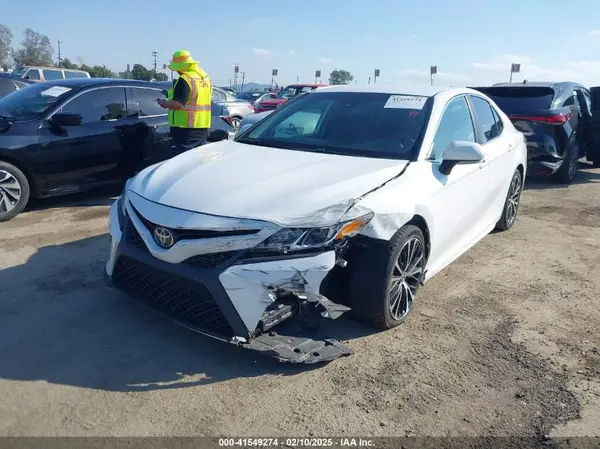4T1B11HK8KU799437 2019 TOYOTA CAMRY - Image 2