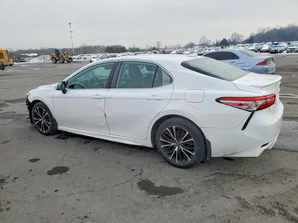 4T1B11HK8KU808394 2019 TOYOTA CAMRY - Image 2