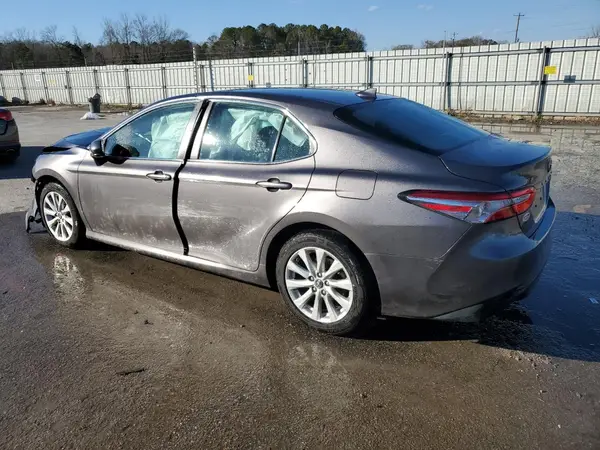4T1B11HK8KU809111 2019 TOYOTA CAMRY - Image 2