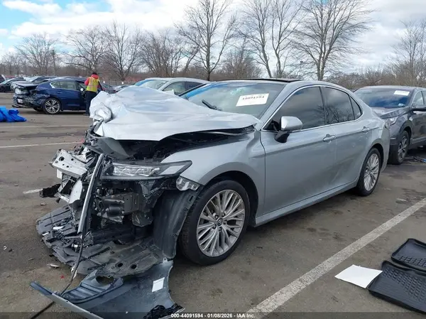 4T1B11HK8KU809514 2019 TOYOTA CAMRY - Image 2