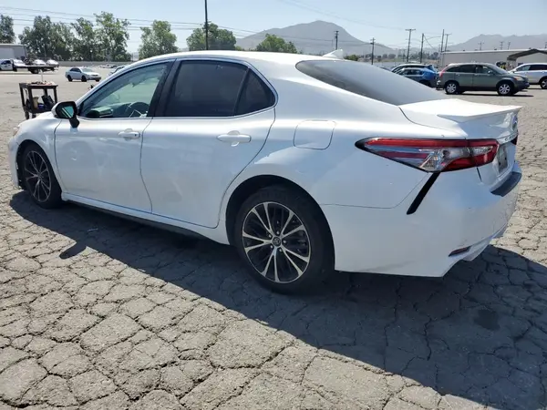 4T1B11HK8KU812994 2019 TOYOTA CAMRY - Image 2