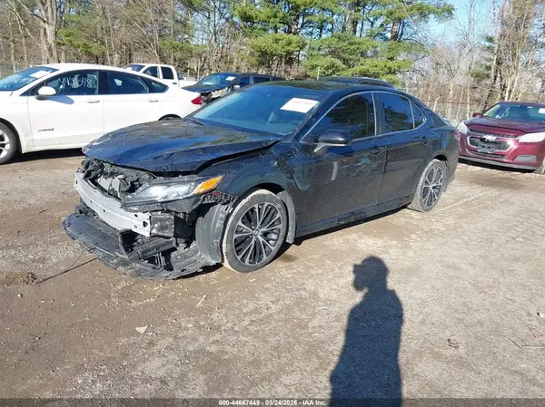 4T1B11HK8KU813143 2019 TOYOTA CAMRY - Image 2