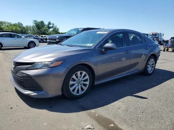 4T1B11HK8KU813577 2019 TOYOTA CAMRY - Image 1