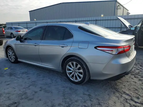 4T1B11HK8KU813921 2019 TOYOTA CAMRY - Image 2