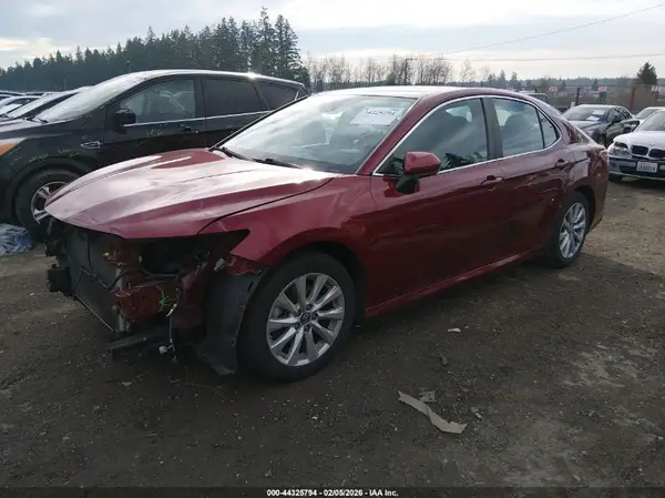 4T1B11HK8KU814048 2019 TOYOTA CAMRY - Image 2