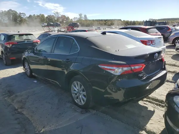 4T1B11HK8KU819069 2019 TOYOTA CAMRY - Image 2