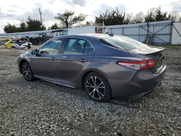 4T1B11HK8KU826006 2019 TOYOTA CAMRY - Image 2