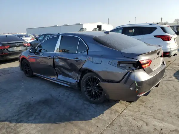 4T1B11HK8KU829648 2019 TOYOTA CAMRY - Image 2