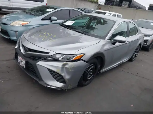 4T1B11HK8KU829729 2019 TOYOTA CAMRY - Image 2