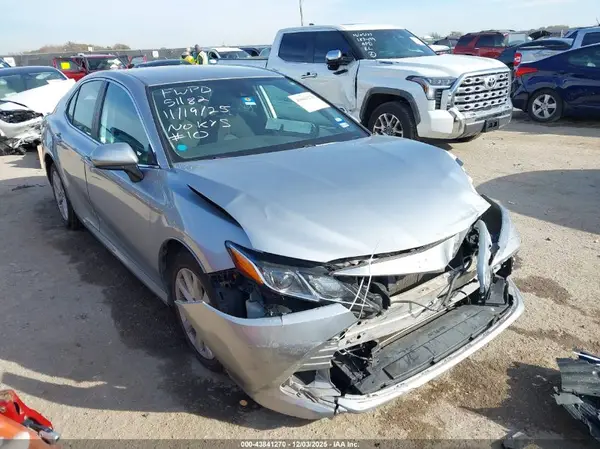 4T1B11HK8KU830718 2019 TOYOTA CAMRY - Image 1