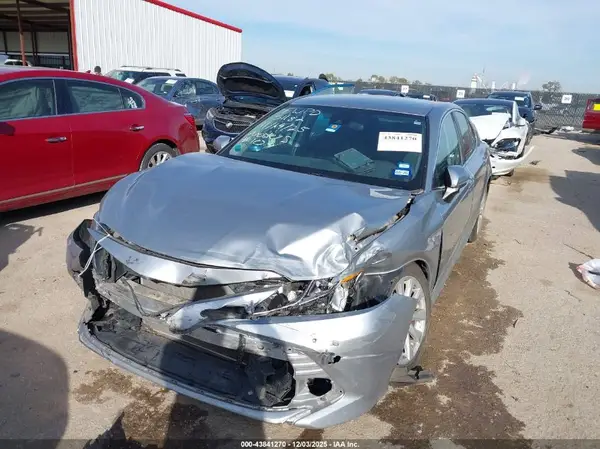 4T1B11HK8KU830718 2019 TOYOTA CAMRY - Image 2