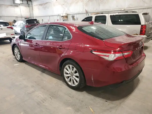 4T1B11HK8KU836678 2019 TOYOTA CAMRY - Image 2