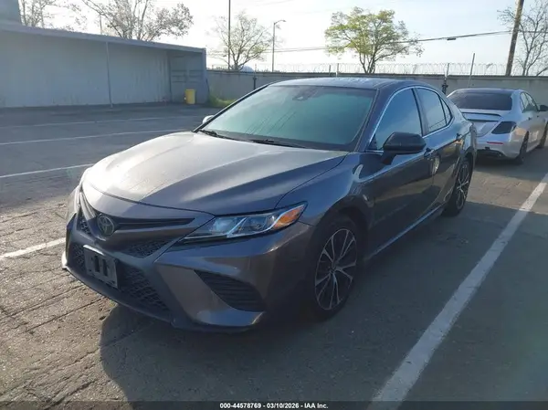 4T1B11HK8KU838852 2019 TOYOTA CAMRY - Image 2