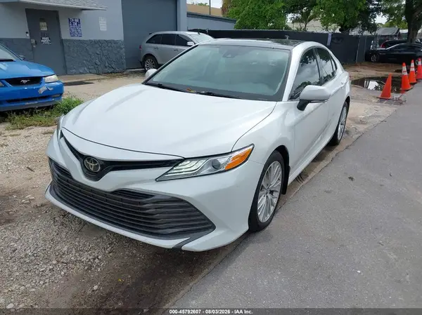 4T1B11HK8KU839144 2019 TOYOTA CAMRY - Image 2