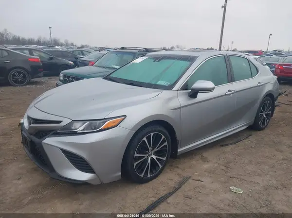4T1B11HK8KU843467 2019 TOYOTA CAMRY - Image 2