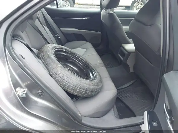 4T1B11HK8KU843811 2019 TOYOTA CAMRY - Image 8