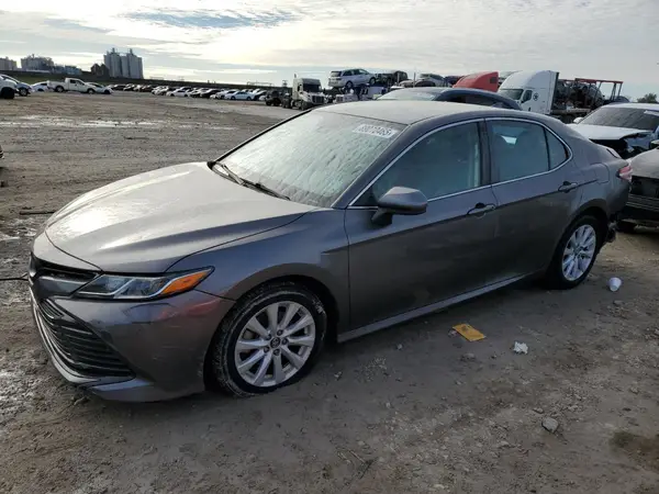 4T1B11HK8KU845090 2019 TOYOTA CAMRY - Image 1