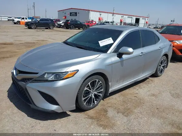 4T1B11HK8KU845686 2019 TOYOTA CAMRY - Image 2