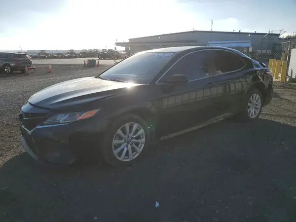 4T1B11HK8KU848717 2019 TOYOTA CAMRY - Image 1