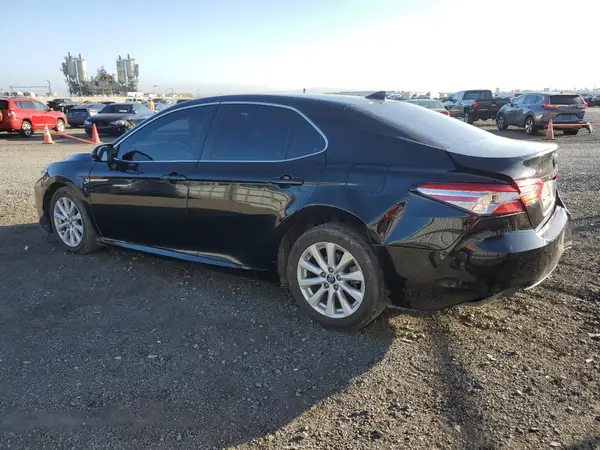 4T1B11HK8KU848717 2019 TOYOTA CAMRY - Image 2