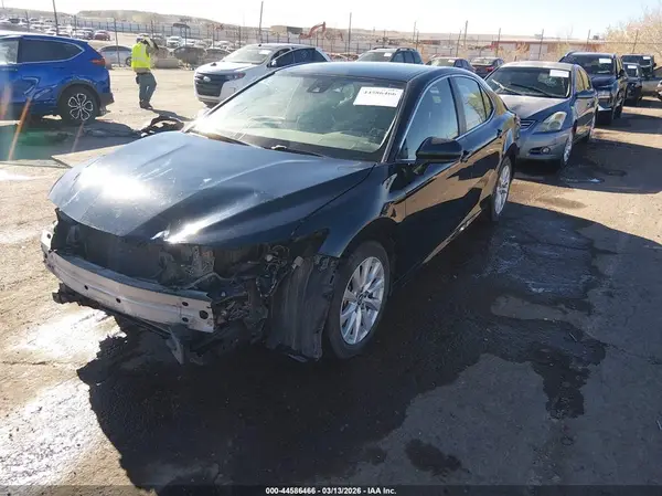 4T1B11HK8KU849589 2019 TOYOTA CAMRY - Image 2