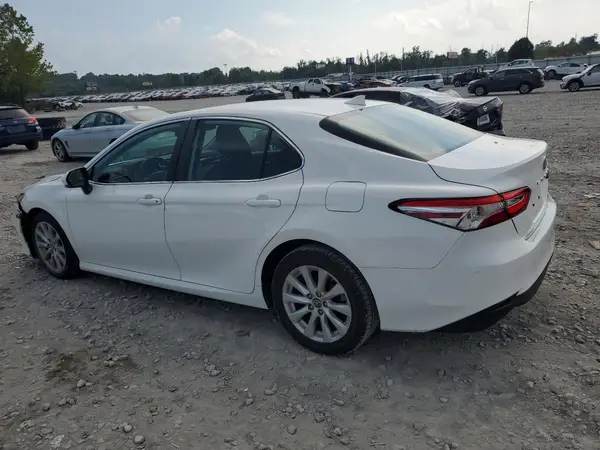 4T1B11HK8KU849964 2019 TOYOTA CAMRY - Image 2