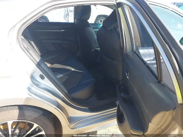 4T1B11HK8KU851021 2019 TOYOTA CAMRY - Image 8