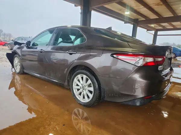 4T1B11HK8KU854629 2019 TOYOTA CAMRY - Image 2