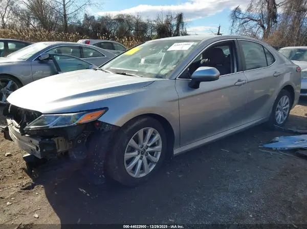 4T1B11HK8KU854906 2019 TOYOTA CAMRY - Image 2