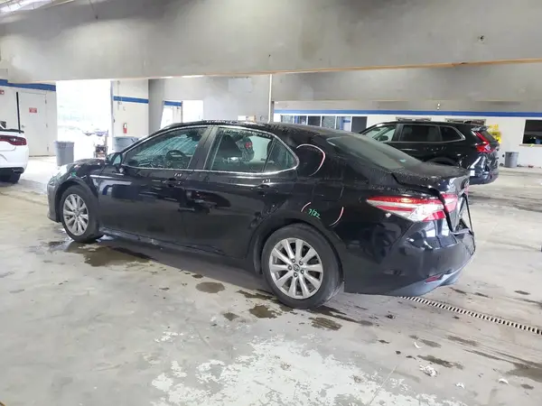 4T1B11HK9JU005110 2018 TOYOTA CAMRY - Image 2